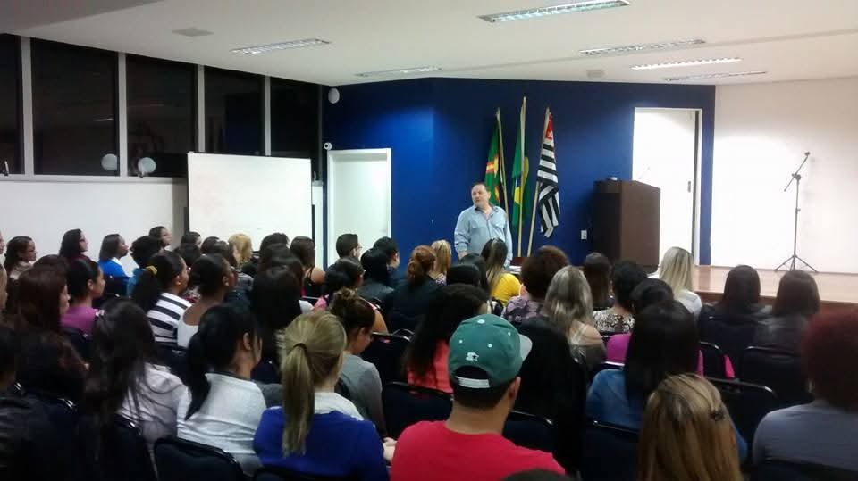 Palestra em escola / universidade